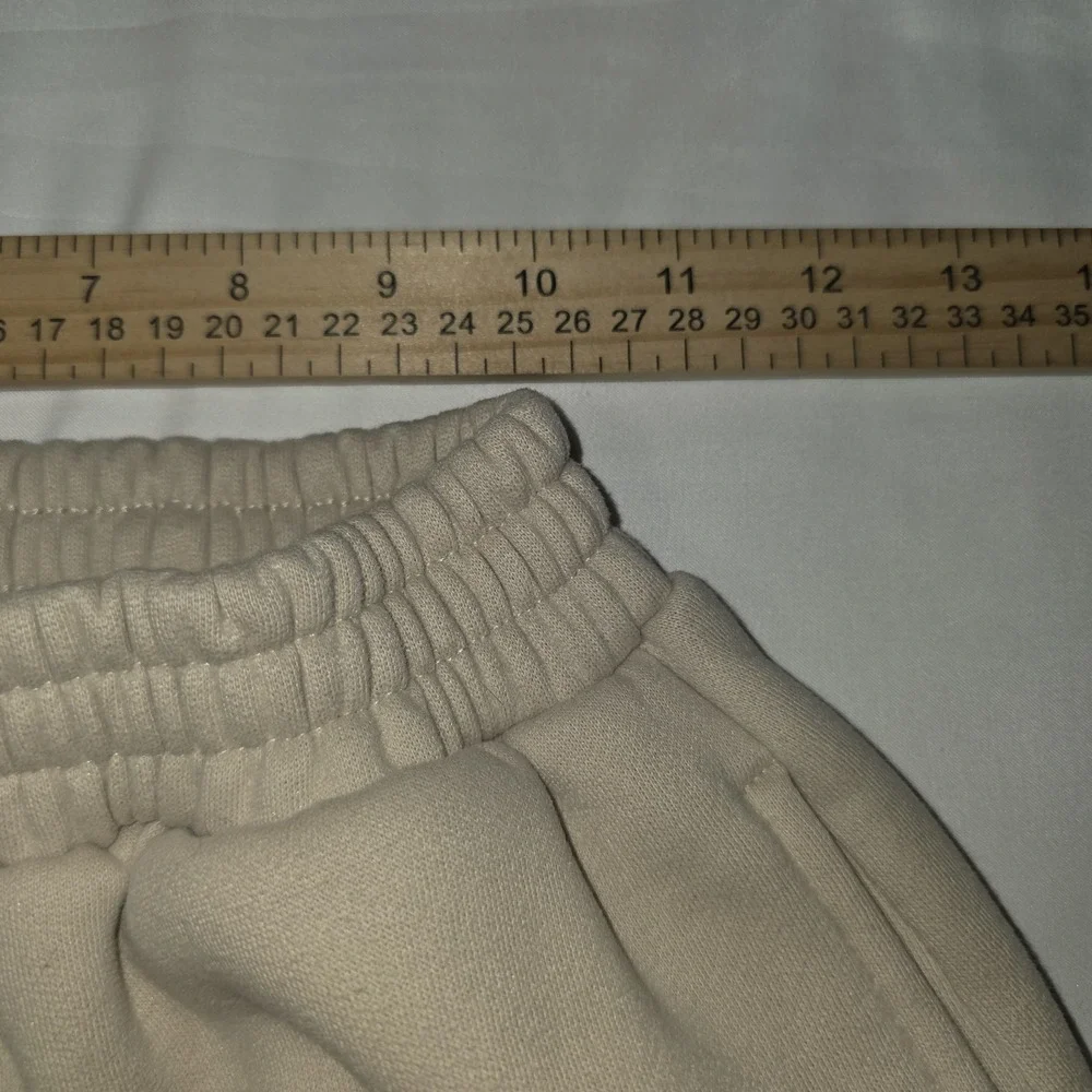 Comfrt Kids Unisex Signature Sweatpants Size Large‎ Beige | Comfy Loungewear